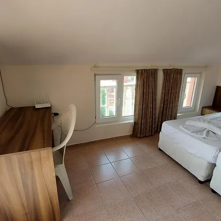 Cube Apartment